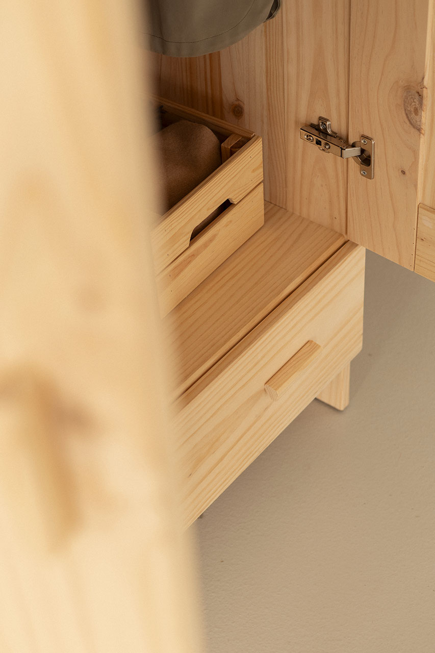 Imagen de ambiente 3 para:Armario de madera ecol&oacute;gica